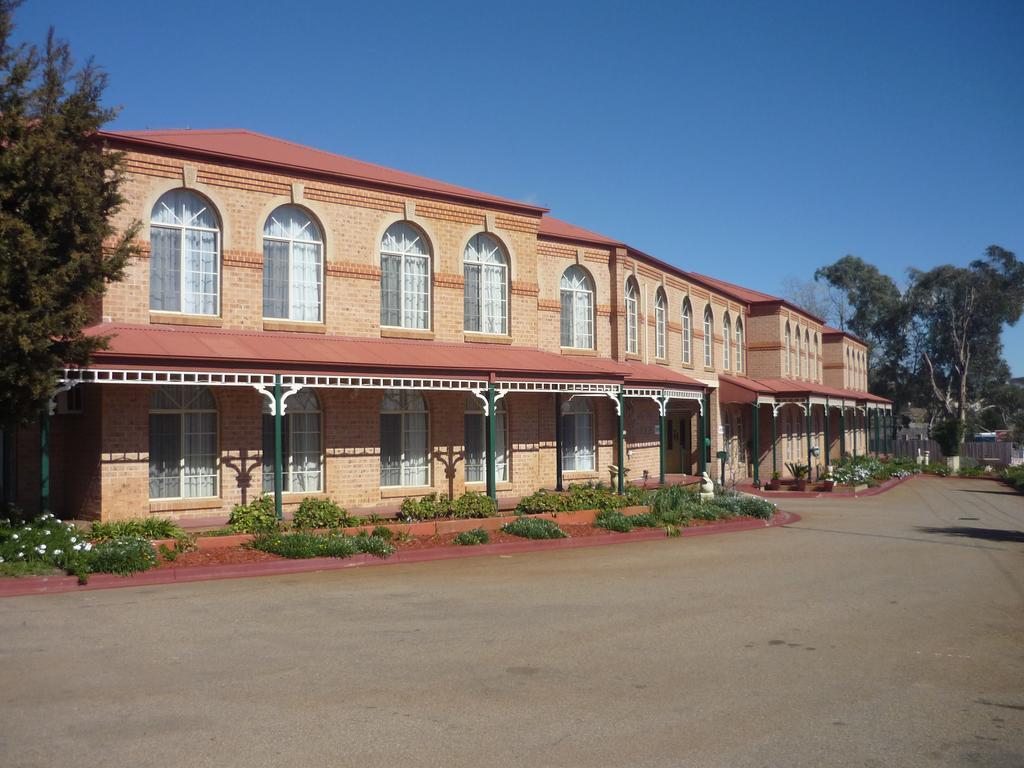 Heritage Motor Inn غولبورن المظهر الخارجي الصورة
